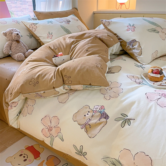 91家纺网 家纺一手货源 找家纺 798家纺 2025新款全棉13070印花四件套 花朵熊