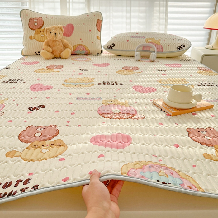 91家纺网 家纺一手货源 找家纺 贝扬思家纺 2024新款BYS凉感丝乳胶凉席 夹心甜圈