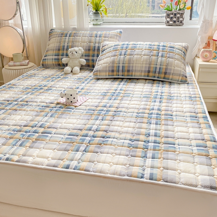 91家纺网 家纺一手货源 找家纺 萌飞2024新款全棉新疆棉花夹棉床垫加厚床褥垫被三件套印花 悠闲格调-浅咖