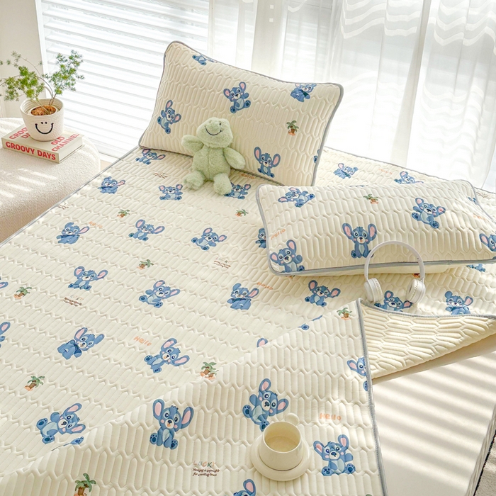 91家纺网 家纺一手货源 找家纺 贝扬思家纺 2024新款BYS凉感丝乳胶凉席 小怪物