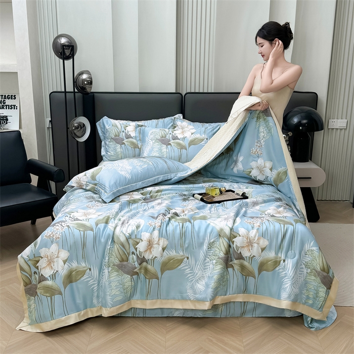 91家纺网 家纺一手货源 找家纺 满羽家纺 2024热款冰丝绸冰豆豆被夏被四件套凉感空调被 花艺满园-浅兰