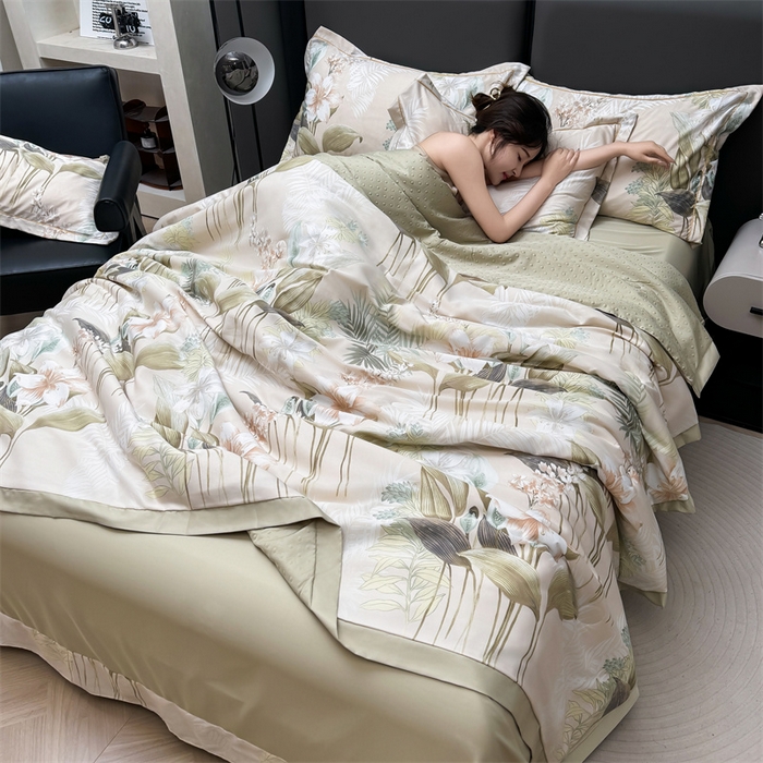 91家纺网 家纺一手货源 找家纺 满羽家纺 2024热款冰丝绸冰豆豆被夏被四件套凉感空调被 花艺满园-浅咖