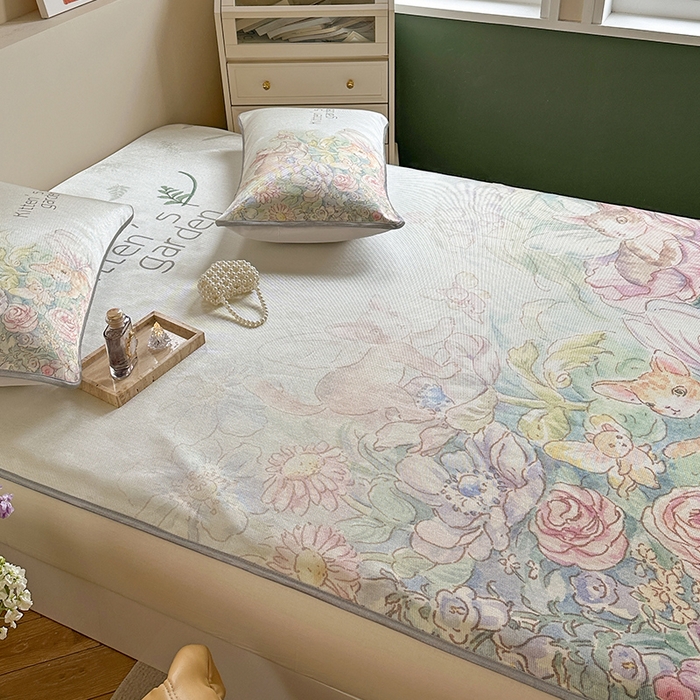 91家纺网 家纺一手货源 找家纺 萝莉家纺 2024新款大版冰丝凉席床席床笠款 小猫咪的花园-平席款 