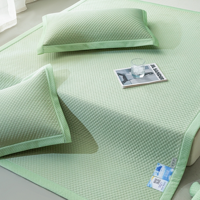 91家纺网 家纺一手货源 找家纺 （总）凉百百 2024新款冰豆豆大豆款凉席冰丝席可折叠收纳直播优选