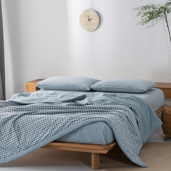 91家纺网 家纺一手货源 找家纺 棉邦 2024新款全棉水洗棉色织夏被四件套 天蓝小格