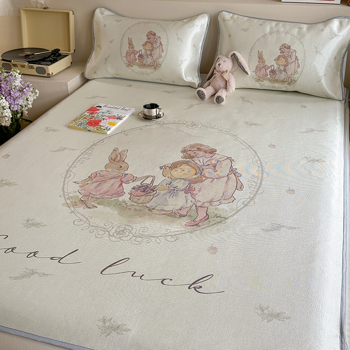 91家纺网 家纺一手货源 找家纺 萝莉家纺 2024新款大版冰丝凉席床席床笠款 去摘蓝莓吧-平席款 