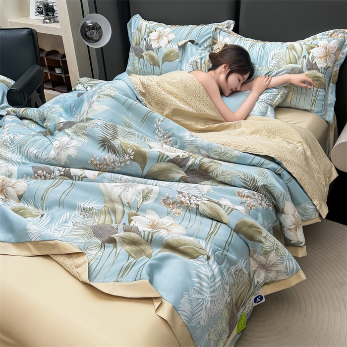 91家纺网 家纺一手货源 找家纺 满羽家纺 2024热款冰丝绸冰豆豆被夏被四件套凉感空调被 花艺满园-浅兰