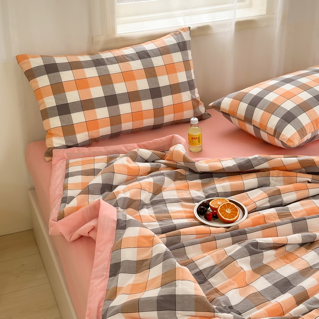 91家纺网 家纺一手货源 找家纺 棉邦 2024新款全棉水洗棉色织夏被四件套 桔方格粉