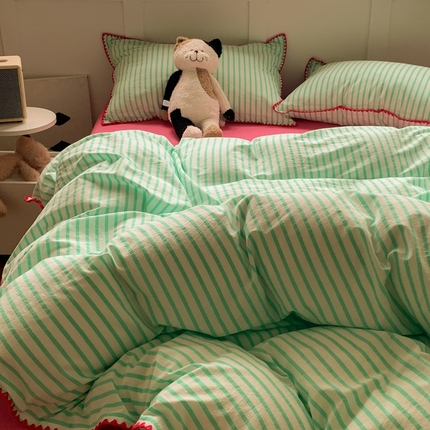 91家纺网 家纺一手货源 找家纺 莱茵家居 2024新款A类多巴胺撞色全棉水洗棉四件套 宾果绿细条