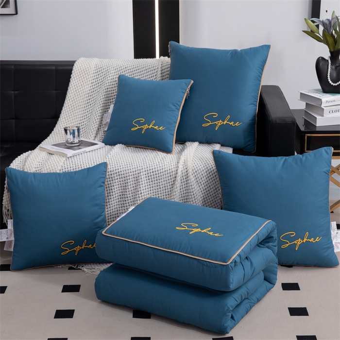 91家纺网 家纺一手货源 找家纺 照世家纺 2024新款时尚简约抗菌棉抱枕被 孔雀蓝