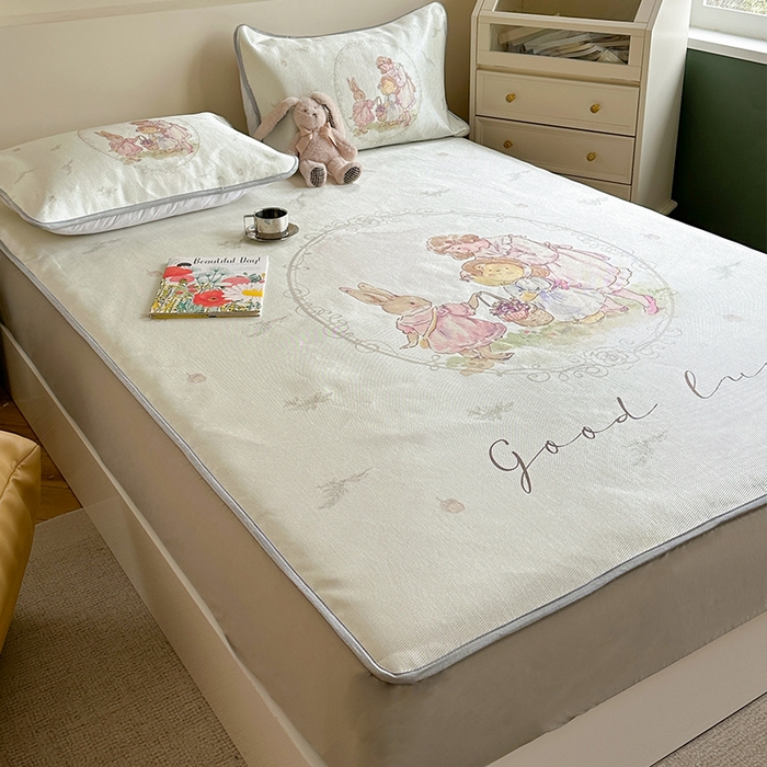 91家纺网 家纺一手货源 找家纺 萝莉家纺 2024新款大版冰丝凉席床席床笠款 去摘蓝莓吧-床笠款