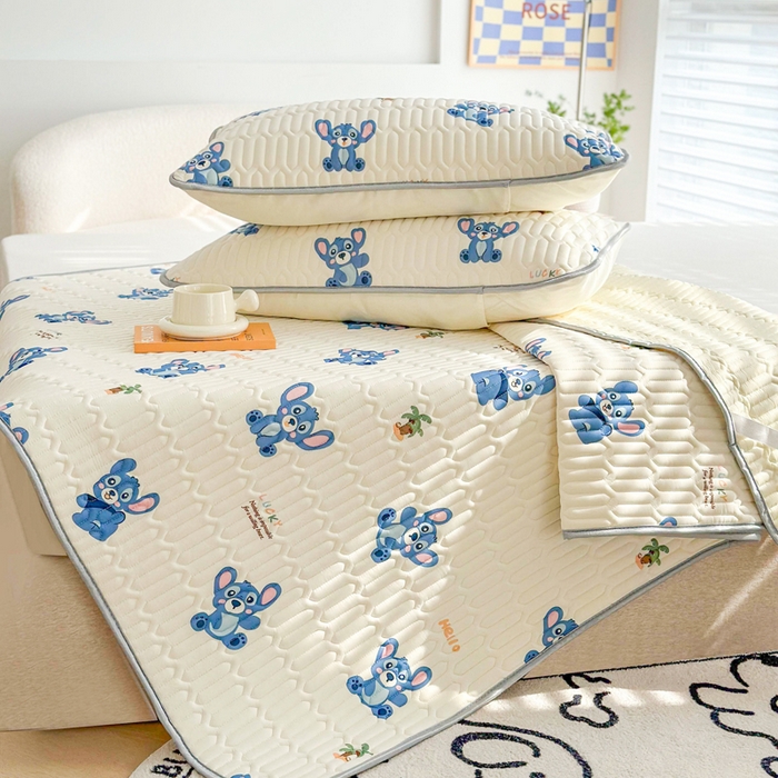 91家纺网 家纺一手货源 找家纺 贝扬思家纺 2024新款BYS凉感丝乳胶凉席 小怪物