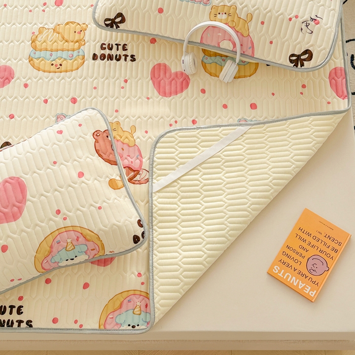 91家纺网 家纺一手货源 找家纺 贝扬思家纺 2024新款BYS凉感丝乳胶凉席 夹心甜圈