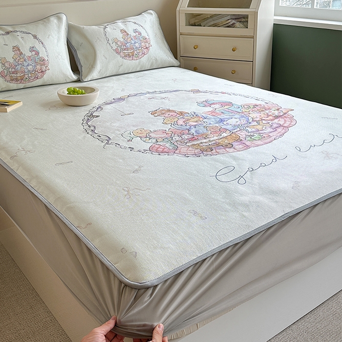 91家纺网 家纺一手货源 找家纺 萝莉家纺 2024新款大版冰丝凉席床席床笠款 我和我的玩具小熊们-床笠款