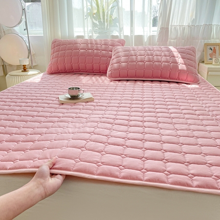 91家纺网 家纺一手货源 找家纺 萌飞2024新款全棉新疆棉花夹棉床垫加厚床褥垫被三件套-纯色 经典（粉）