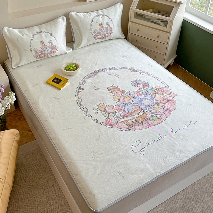 91家纺网 家纺一手货源 找家纺 萝莉家纺 2024新款大版冰丝凉席床席床笠款 我和我的玩具小熊们-床笠款