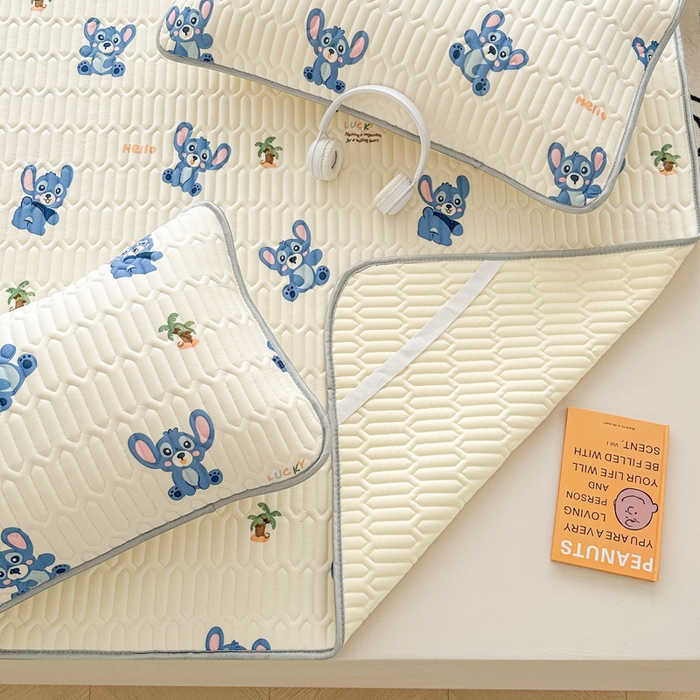 91家纺网 家纺一手货源 找家纺 贝扬思家纺 2024新款BYS凉感丝乳胶凉席 小怪物