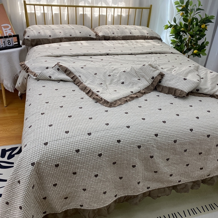91家纺网 家纺一手货源 找家纺 暖居 2024新款直播全棉夹棉床盖夏被三件套夏凉被 爱心小格子