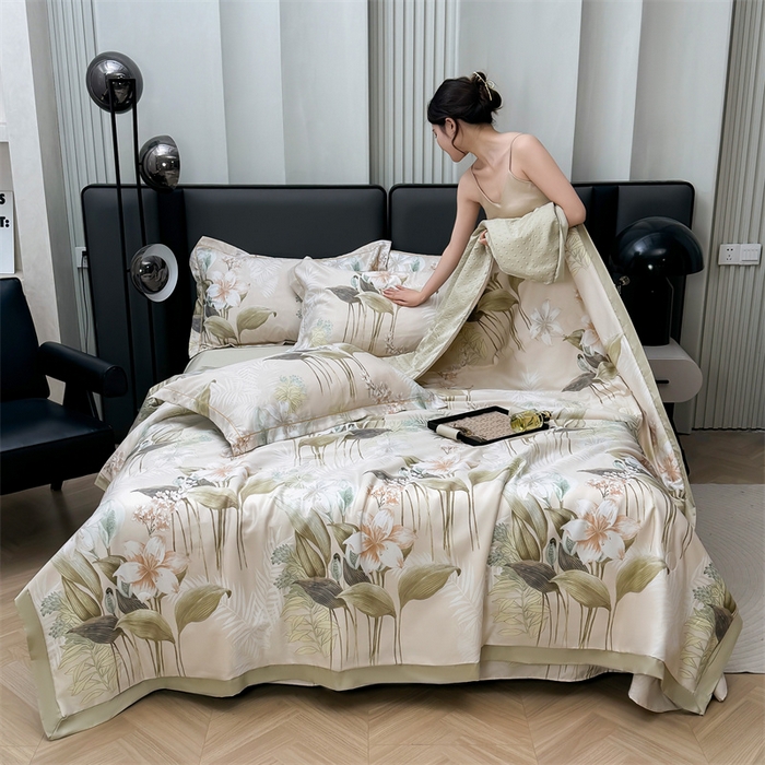 91家纺网 家纺一手货源 找家纺 满羽家纺 2024热款冰丝绸冰豆豆被夏被四件套凉感空调被 花艺满园-浅咖