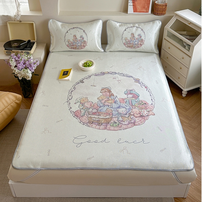 91家纺网 家纺一手货源 找家纺 萝莉家纺 2024新款大版冰丝凉席床席床笠款 我和我的玩具小熊们-平席款 