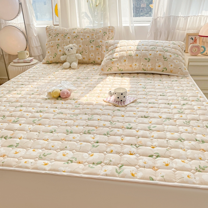 91家纺网 家纺一手货源 找家纺 萌飞2024新款全棉新疆棉花夹棉床垫加厚床褥垫被三件套印花 伊莲恩-咖