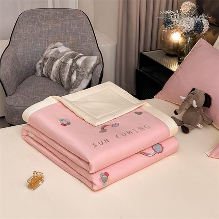 91家纺网 家纺一手货源 找家纺 兄弟坊 2025新款莱赛尔兰精天丝刺绣夏被四件套 小彩虹-粉玉