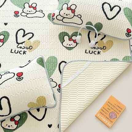 91家纺网 家纺一手货源 找家纺 贝扬思家纺 2024新款BYS凉感丝乳胶凉席 奇缘小兔