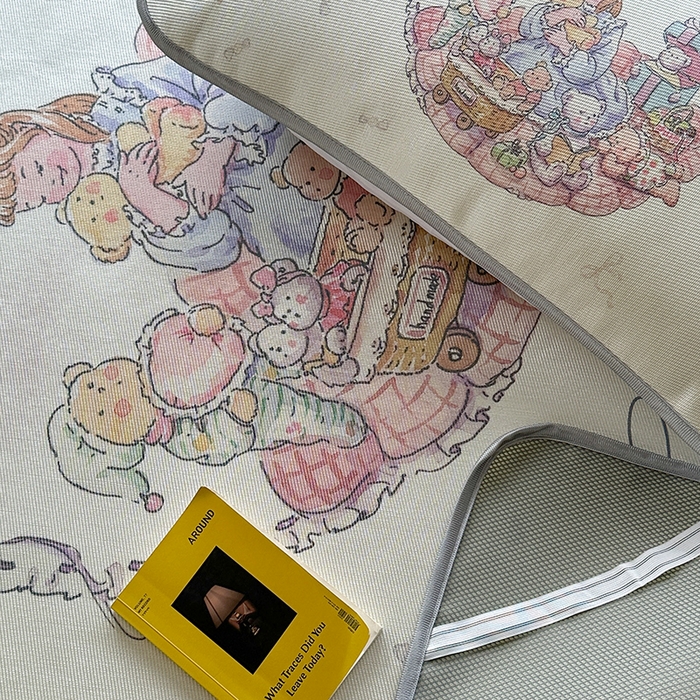 91家纺网 家纺一手货源 找家纺 萝莉家纺 2024新款大版冰丝凉席床席床笠款 我和我的玩具小熊们-平席款 