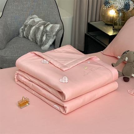 91家纺网 家纺一手货源 找家纺 （总）兄弟坊 2025新款莱赛尔兰精天丝刺绣夏被四件套