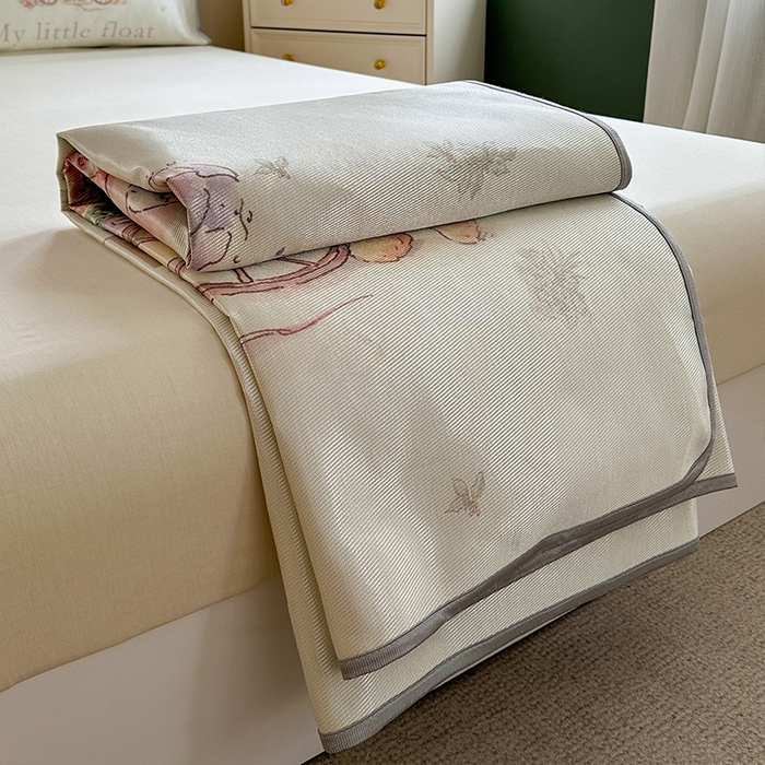 91家纺网 家纺一手货源 找家纺 萝莉家纺 2024新款大版冰丝凉席床席床笠款 我心爱的小花车-平席款 