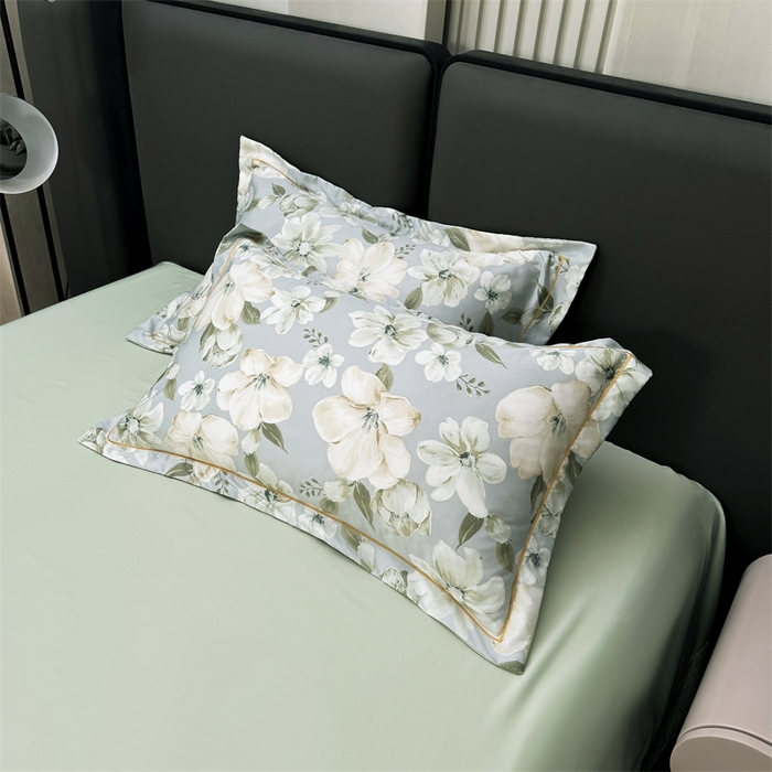 91家纺网 家纺一手货源 找家纺 满羽家纺 2024热款冰丝绸冰豆豆被夏被四件套凉感空调被 馨语浅绿