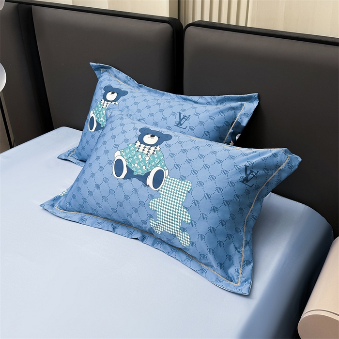 91家纺网 家纺一手货源 找家纺 满羽家纺 2024热款冰丝绸冰豆豆被夏被四件套凉感空调被 呆呆熊蓝