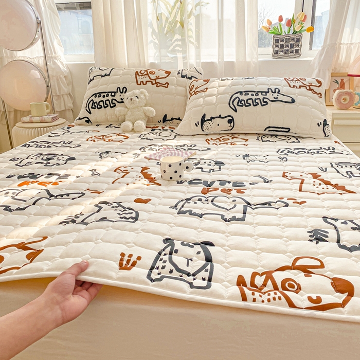 91家纺网 家纺一手货源 找家纺 萌飞2024新款全棉新疆棉花夹棉床垫加厚床褥垫被三件套印花 幼森