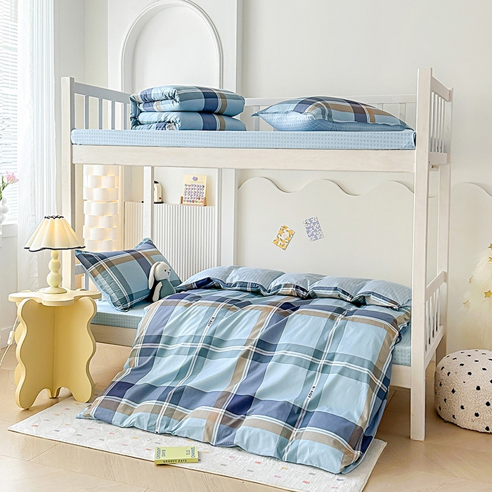 91家纺网 家纺一手货源 找家纺 棉造2023新款13372纯棉学生宿舍上下床套件全棉三件套六件套蓝色梦想