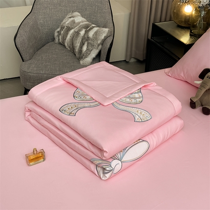 91家纺网 家纺一手货源 找家纺 （总）兄弟坊 2025新款莱赛尔兰精天丝刺绣夏被四件套