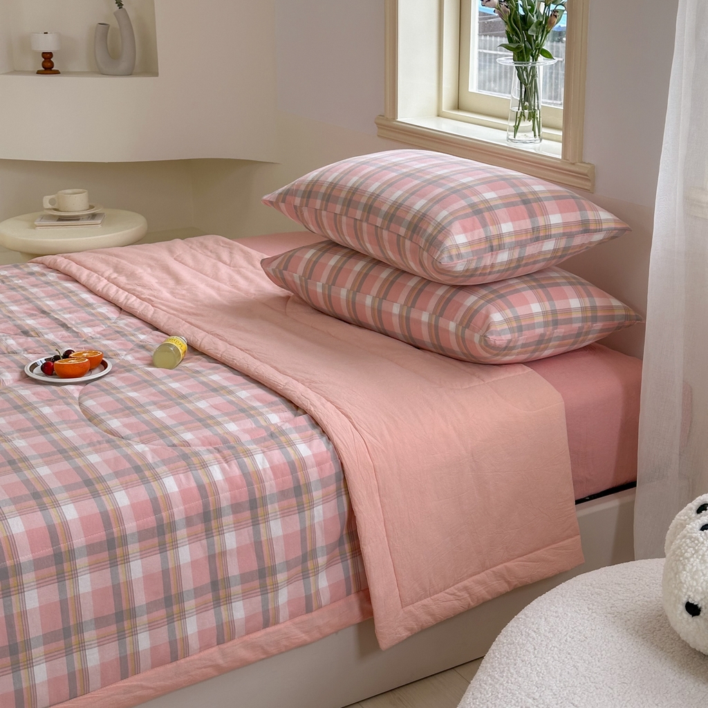 91家纺网 家纺一手货源 找家纺 棉邦 2024新款全棉水洗棉色织夏被四件套 简兮粉