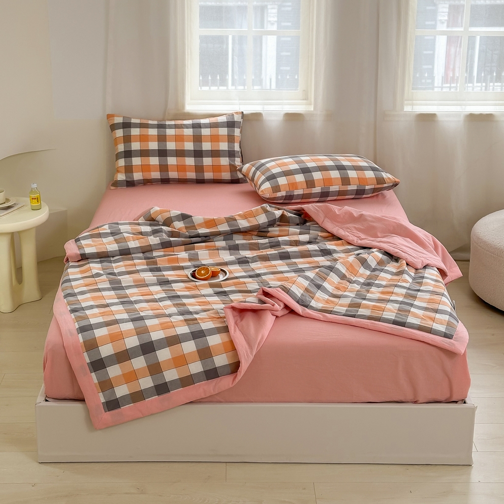 91家纺网 家纺一手货源 找家纺 棉邦 2024新款全棉水洗棉色织夏被四件套 桔方格粉