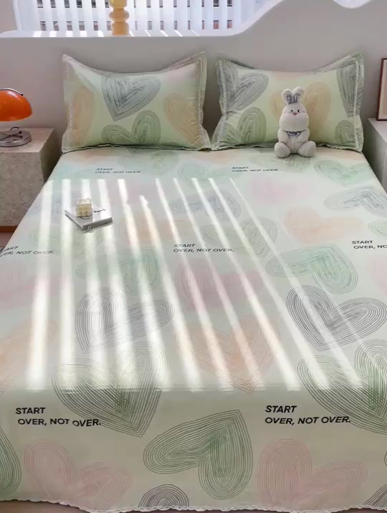 91家纺网 家纺一手货源 找家纺 宜家坊 2024新款鱼骨棉老粗布凉席花边款床单三件套 心动-绿