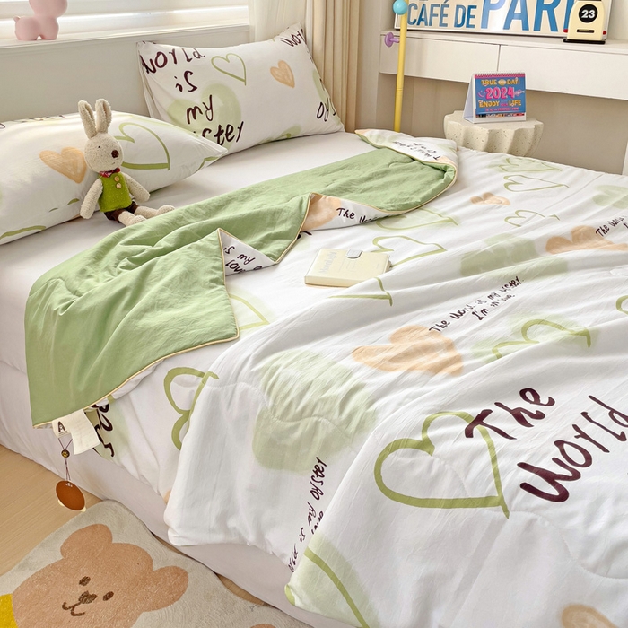 91家纺网 家纺一手货源 找家纺 海岛哥哥 2024新款水洗双层纱超柔单夏被嵌绳款 遇见浪漫