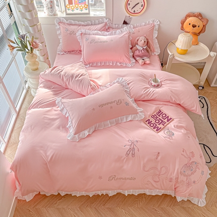 91家纺网 家纺一手货源 找家纺 包小包 2024新款芭蕾女孩系列精密刺绣花边韩版四件套四季款爆款（提供买家秀） 芭蕾女孩-浅粉