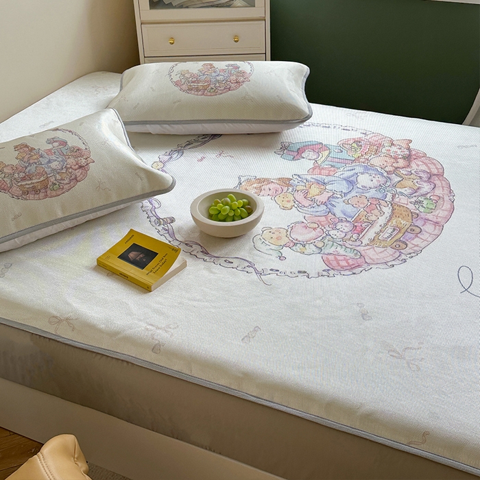 91家纺网 家纺一手货源 找家纺 萝莉家纺 2024新款大版冰丝凉席床席床笠款 我和我的玩具小熊们-床笠款