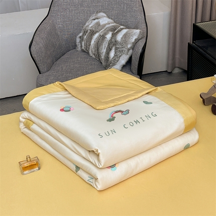 91家纺网 家纺一手货源 找家纺 兄弟坊 2025新款莱赛尔兰精天丝刺绣夏被四件套 小彩虹-米黄