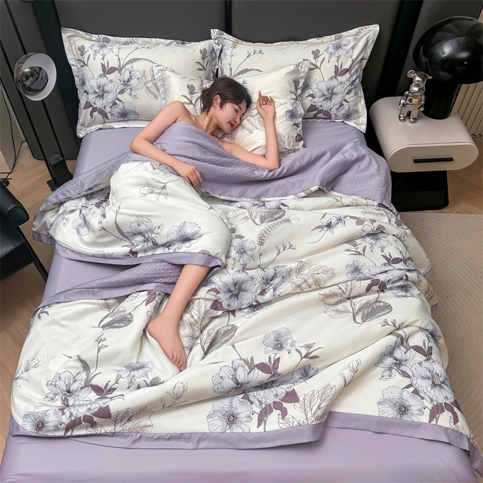 91家纺网 家纺一手货源 找家纺 满羽家纺 2024热款冰丝绸冰豆豆被夏被四件套凉感空调被 满庭芳-兰灰