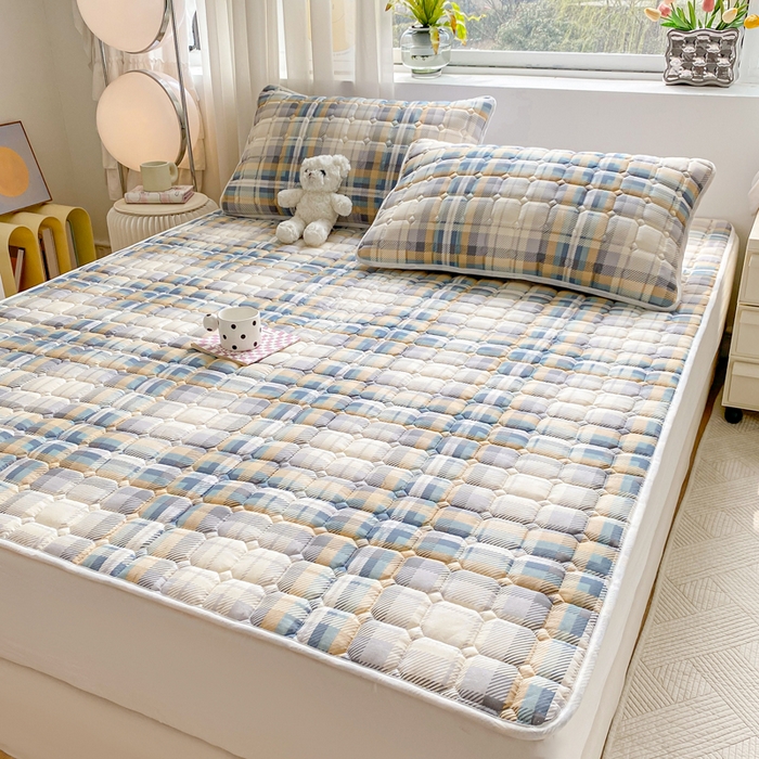 91家纺网 家纺一手货源 找家纺 萌飞2024新款全棉新疆棉花夹棉床垫加厚床褥垫被三件套印花 悠闲格调-浅咖