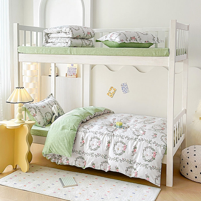 91家纺网 家纺一手货源 找家纺 棉造2023新款13372纯棉学生宿舍上下床套件全棉三件套六件套春风依然