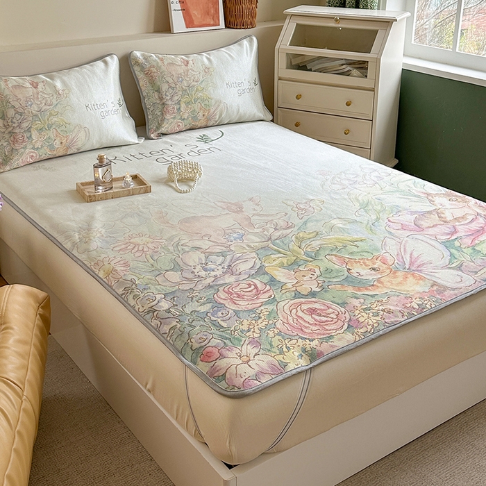 91家纺网 家纺一手货源 找家纺 萝莉家纺 2024新款大版冰丝凉席床席床笠款 小猫咪的花园-平席款 