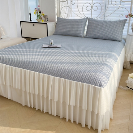 91家纺网 家纺一手货源 找家纺 （总）灰鲸 2025新款A类舒适凉豆豆华夫格床裙款凉席