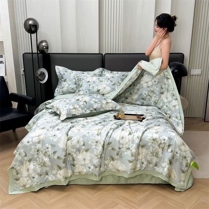 91家纺网 家纺一手货源 找家纺 满羽家纺 2024热款冰丝绸冰豆豆被夏被四件套凉感空调被 馨语浅绿