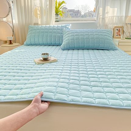 91家纺网 家纺一手货源 找家纺 萌飞2024新款全棉新疆棉花夹棉床垫加厚床褥垫被三件套-纯色 经典（蓝）