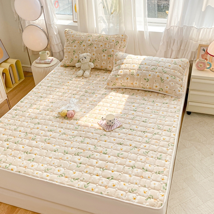 91家纺网 家纺一手货源 找家纺 萌飞2024新款全棉新疆棉花夹棉床垫加厚床褥垫被三件套印花 伊莲恩-咖